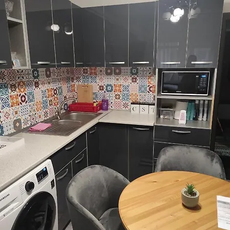 Private Near 3 Min Metrou Crangasi, 40 M2 Apartment