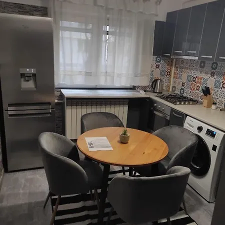 Private Near 3 Min Metrou Crangasi, 40 M2